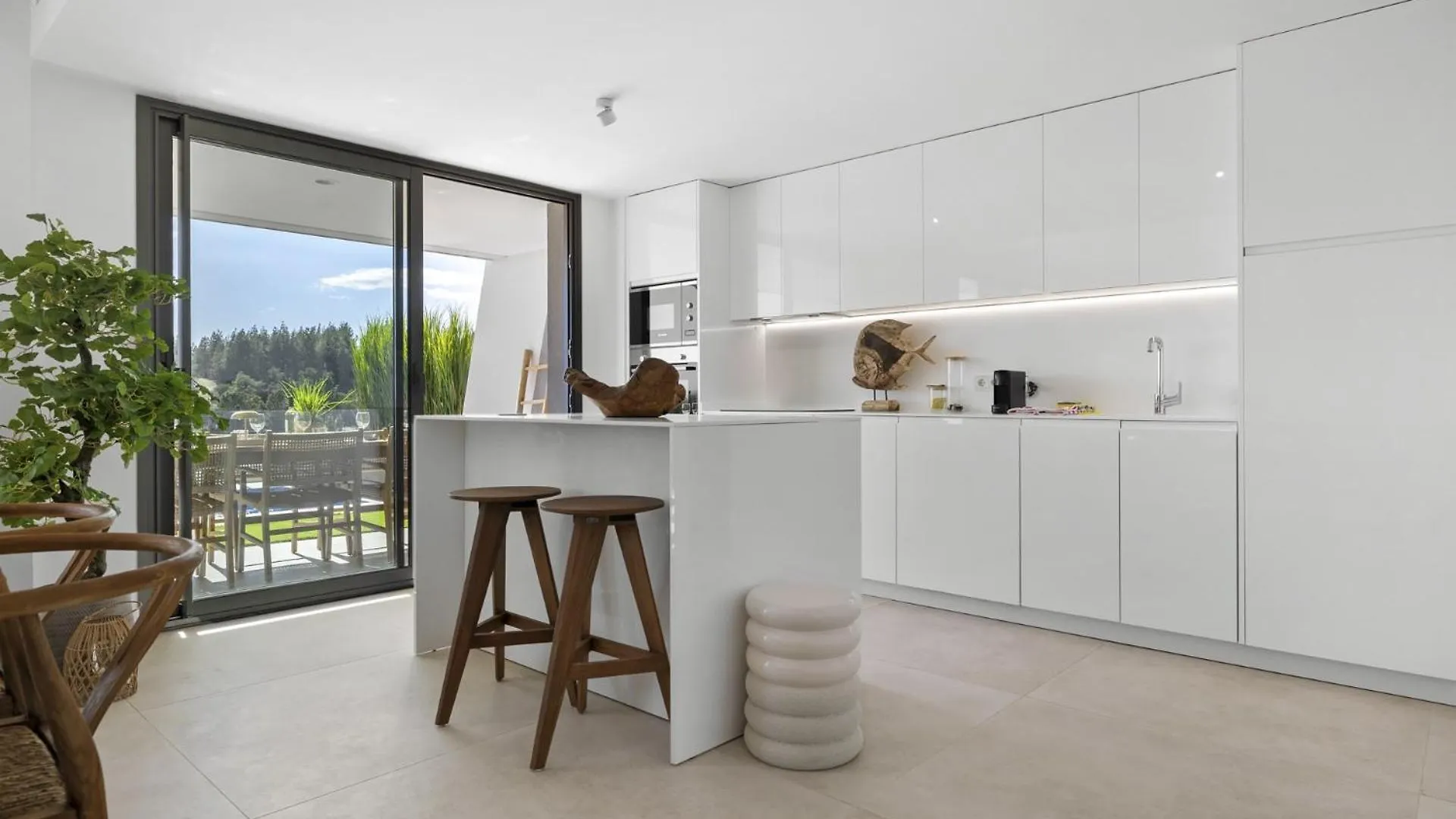 Vivi Homes - Eve Wellness, Pool, Terrace & Sea View El Faro スペイン